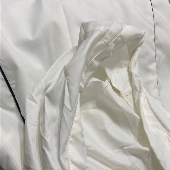 NWT POST CARD White Sleeveless Vest with Black Accents with hoodie - Picture 10 of 11